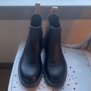 Dr. Martens Vegan 2976 Felix Chelsea Boots